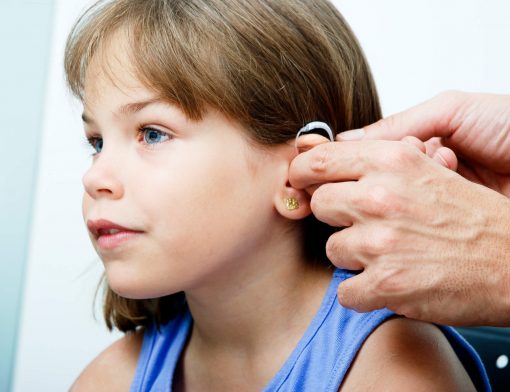 Descubra os 5 principais cuidados com aparelhos auditivos